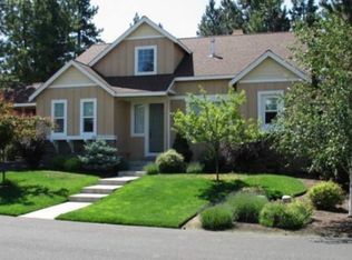 19585 Tokatee Lake Ct, Bend, OR 97702