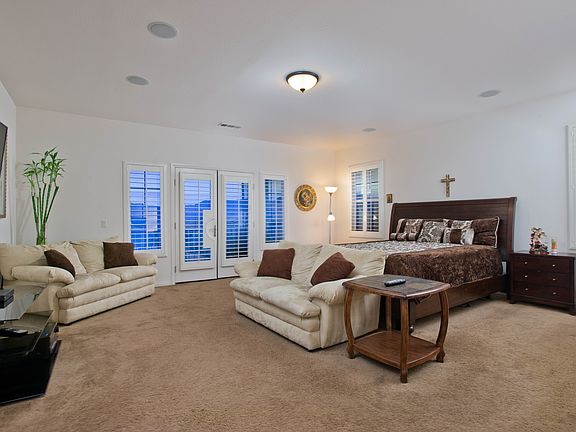 5th image of 15541 Megan Dr