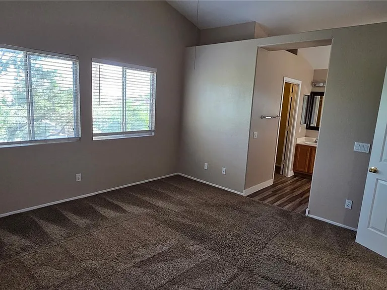 1132 Castle Point Ave — Photo 14