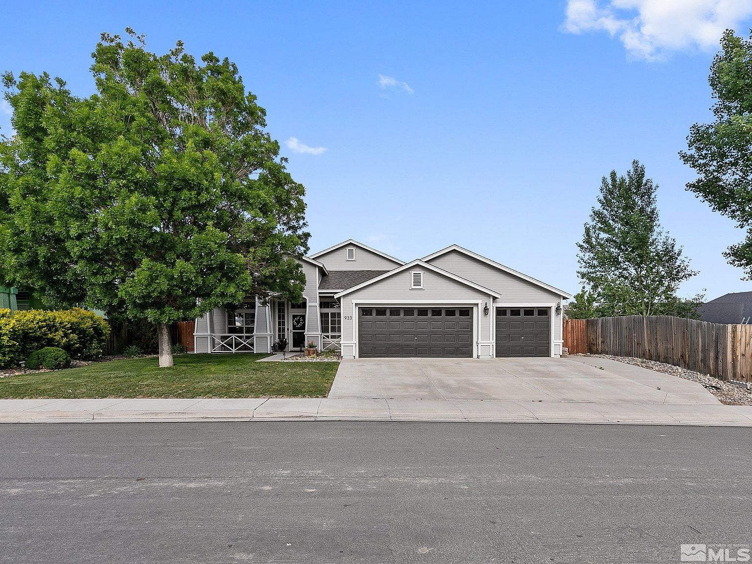 933 Desert Breeze Way, Fernley, NV 89408 | Zillow