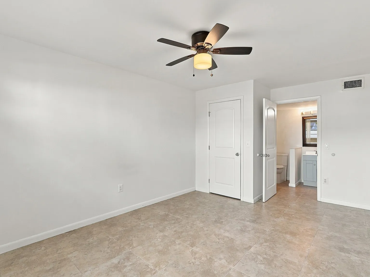 4290 Gulfstream Dr — Photo 4
