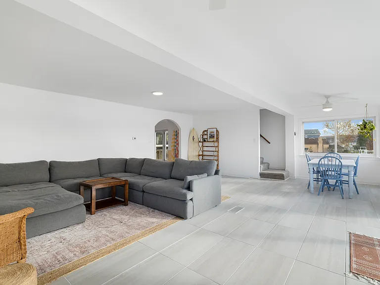 7609 Iroquois Ave — Photo 12