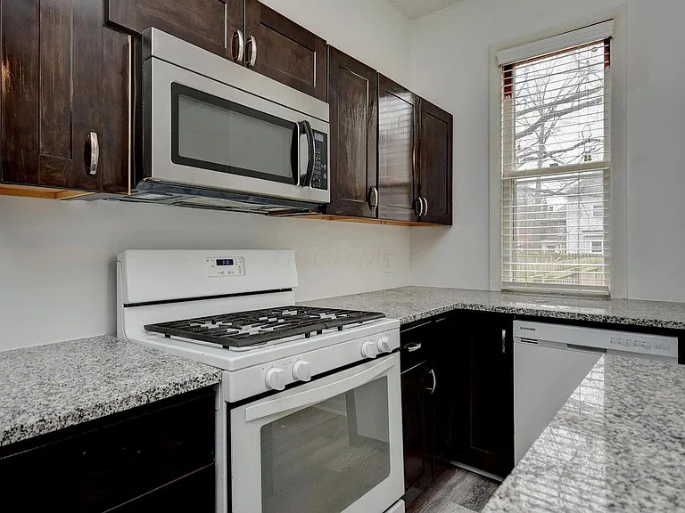 683 S Champion Ave #683 — Photo 8