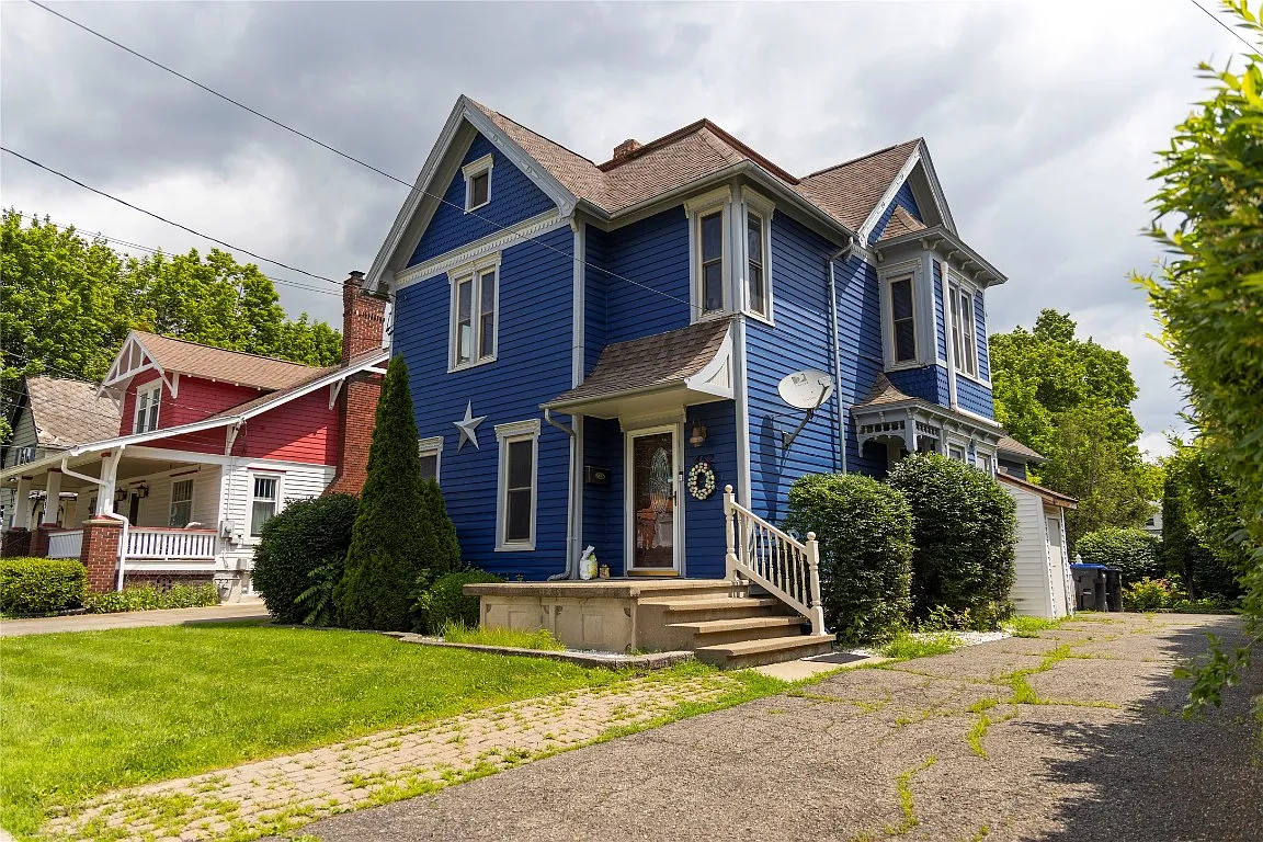 452 Fulton St photo 1