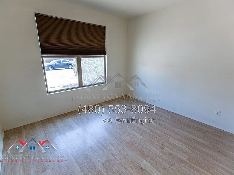 42322 W Lunar St — Photo 7