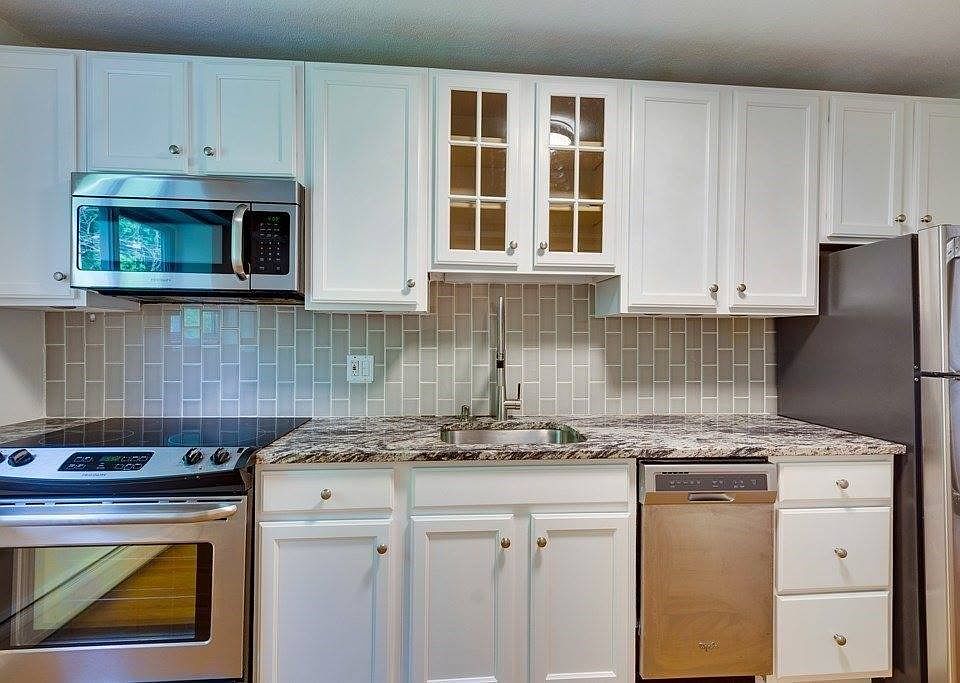 1st image of 41 Westgate Rd APT 3