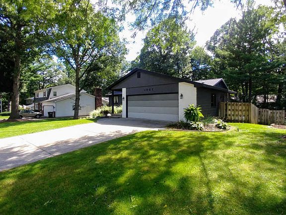 2nd image of 1957 Chateau Dr SW