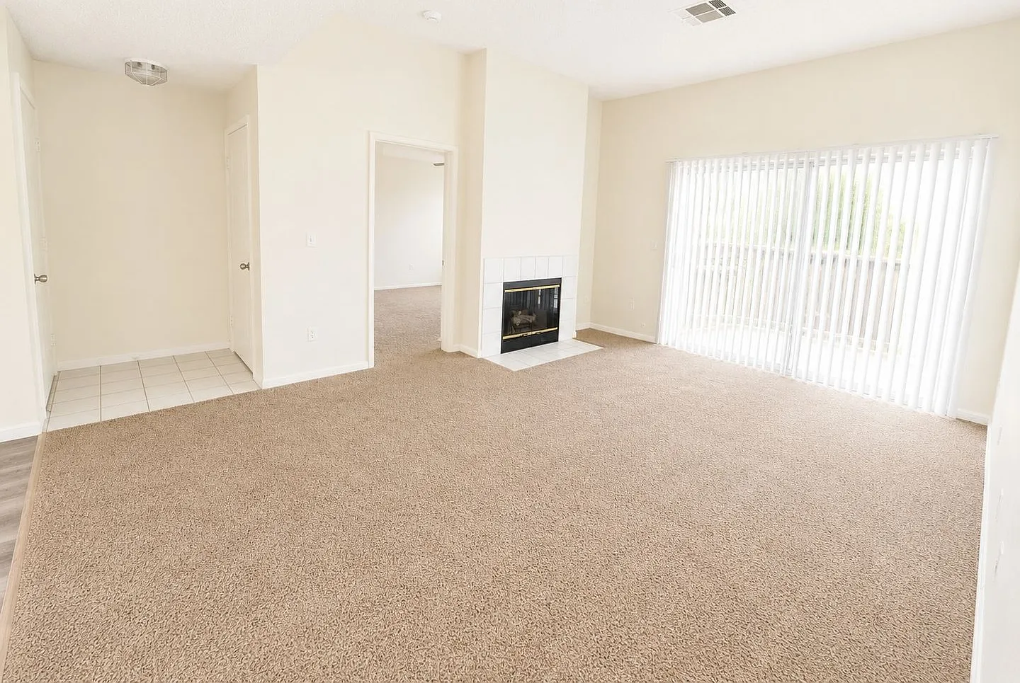 2nd floor condo in west valley — Photo 3