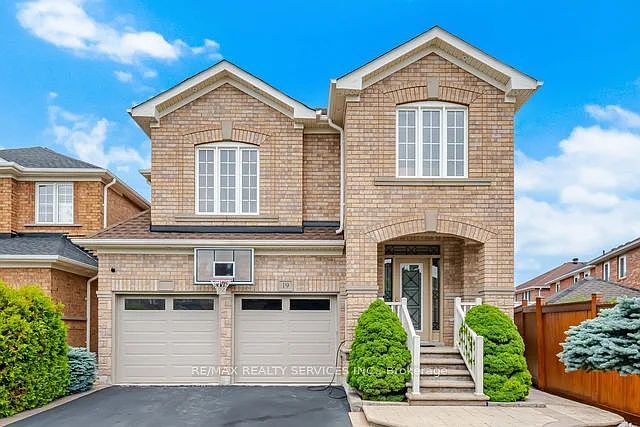 1st image of 19 Thornbush Blvd