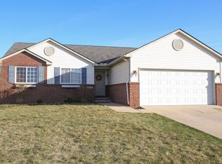 698 Elk Ridge Dr, Dundee, MI 48131