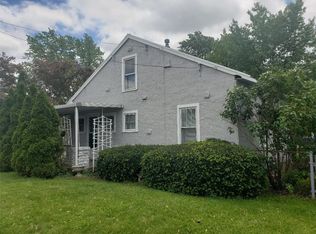 400 W Lake Ave, New Carlisle, OH