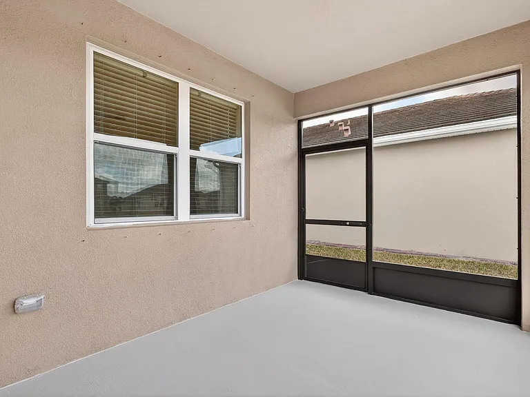 10552 SW Toren Way — Photo 31