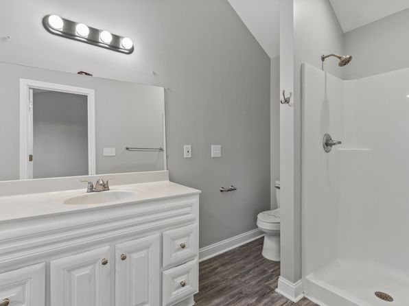 lexington-kentucky-446956486 picture