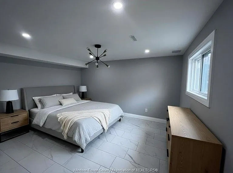 1953 Lepain Cres #LOWER — Photo 8