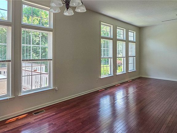 5th image of 3672 Deer Meadow Run