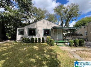 616 39th Pl, Fairfield, AL 35064