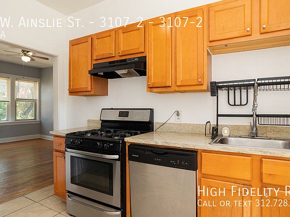 5th image of 3107 W Ainslie St APT 2