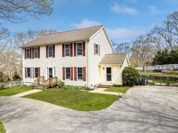 3 Poplar Ln, Oak Bluffs, MA 02557