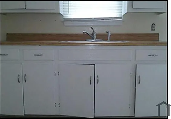 3 bed, 1096 sqft, $900 — Photo 3