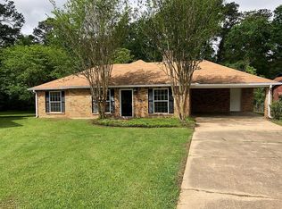 3166 Crestview Dr, Pineville, LA 71360
