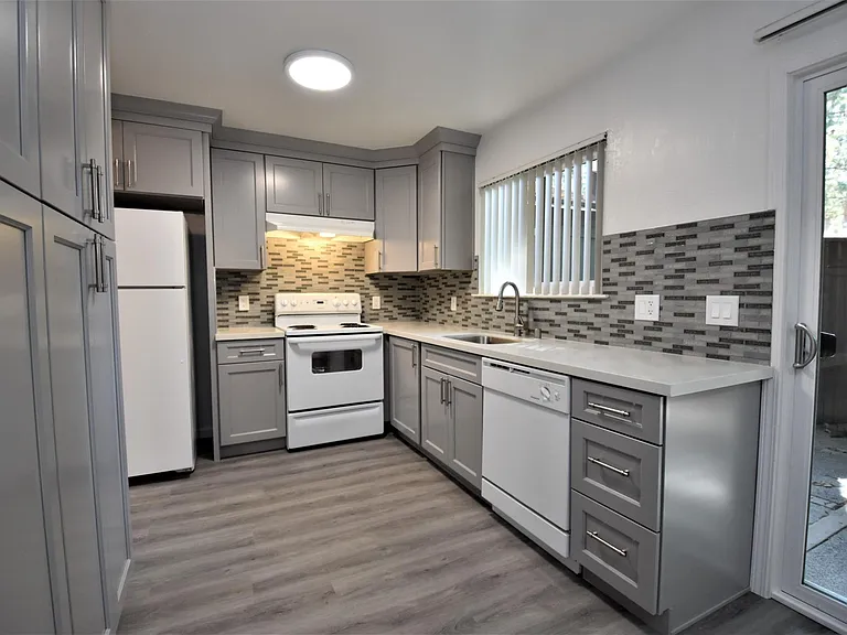 2148 Bella Casa St — Photo 3