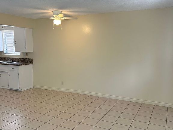 4th image of 1034 W G St APT E