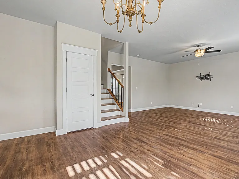 5140 N Elmstone Ave — Photo 16