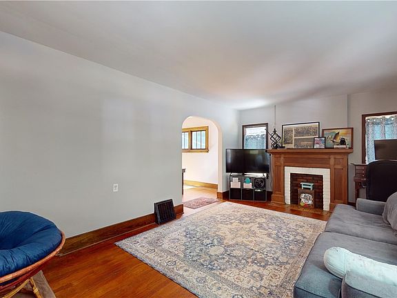 5th image of 1647 25th St