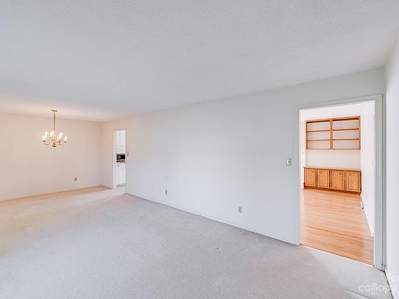 4th image of 8220 Tenille Pl