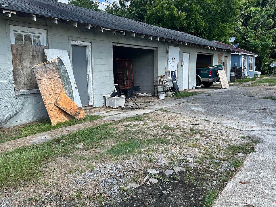 1st image of 2905 Navajo St