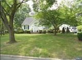 5 Legion Pl, Paramus, NJ 07652