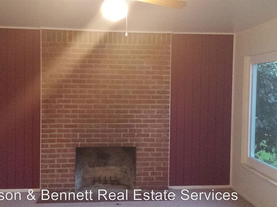 2nd image of 1025 Bella Dr