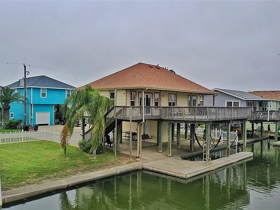 2nd image of 16715 Montego Way