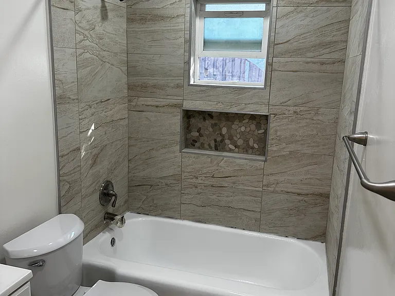 741 Barris Dr #1/2 — Photo 4