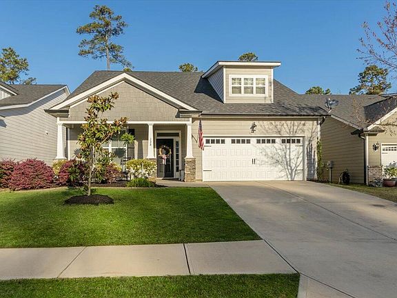3rd image of 338 Colonnades Drive