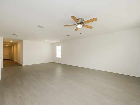 4th image of 2201 La Vista Ln