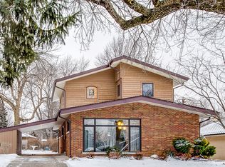 138 Euclid Ave, Bloomingdale, IL 60108