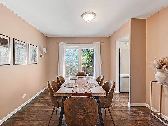 5th image of 216 Pinewood Ln