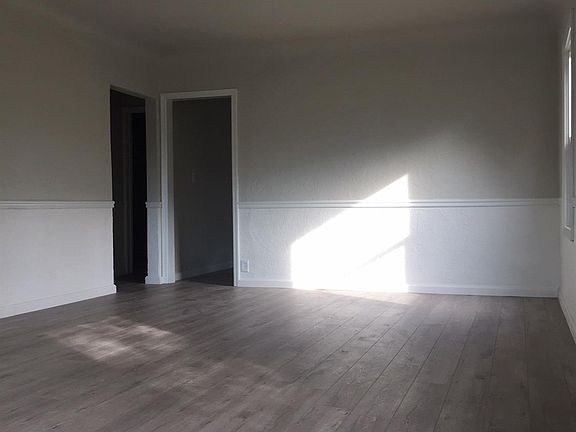 3rd image of 1730 N Fruit Ave
