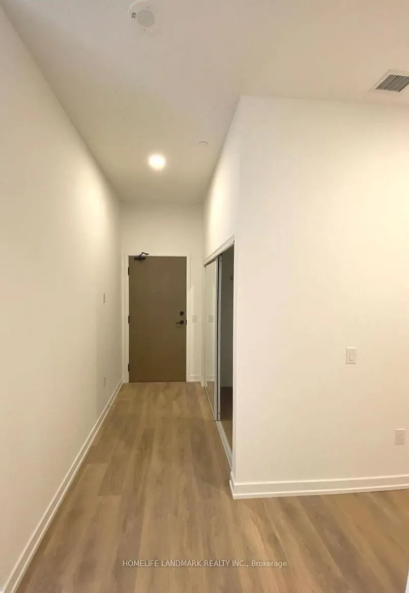 Building Photo - 225 Sumach St #2912