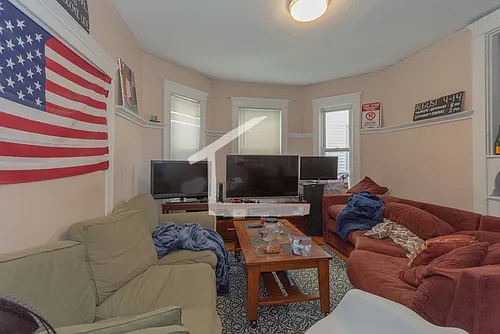31 Chester St #4U Photo 1
