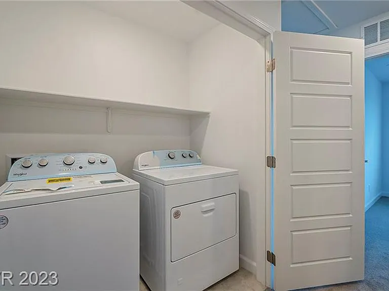 689 Omaggio Pl — Photo 28