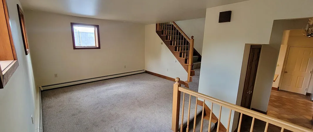 3 bed, 2.5 bath, 1817 sqft, $2,000 — Photo 4