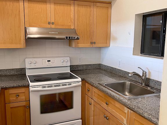 5th image of 415 Parker Ave #C