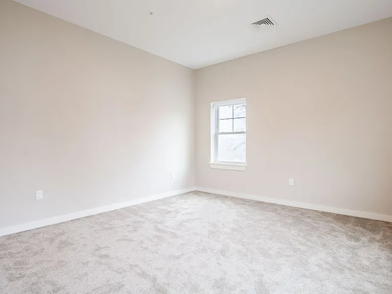 Fallview on Main- 186 Main Street — Photo 18
