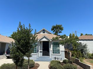 1221 Carlton Dr, Glendale, CA 91205