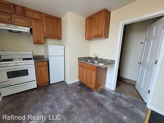4th image of 3613 S Archer Ave #10318958