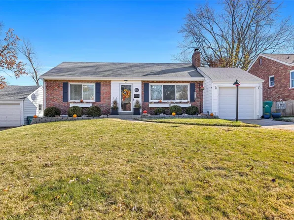814 Colebrook Dr, Saint Louis, MO 63119