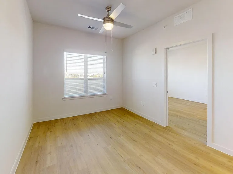 Park South — Photo 122