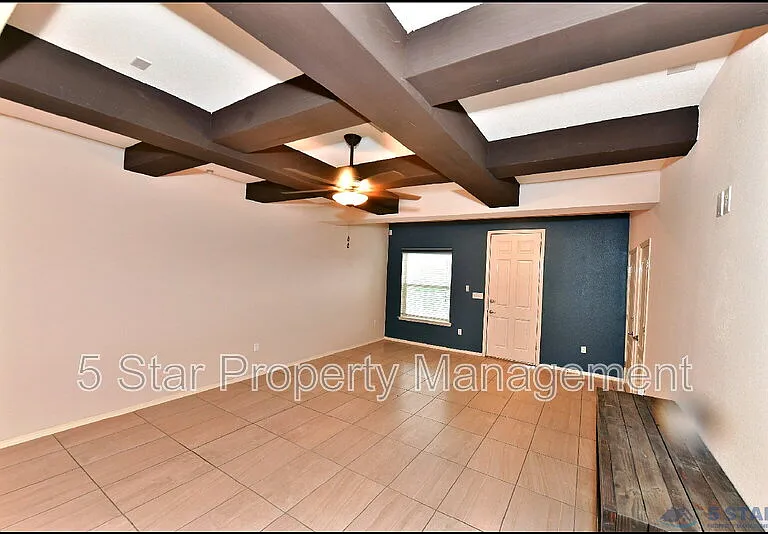 1908 William Caples St — Photo 9